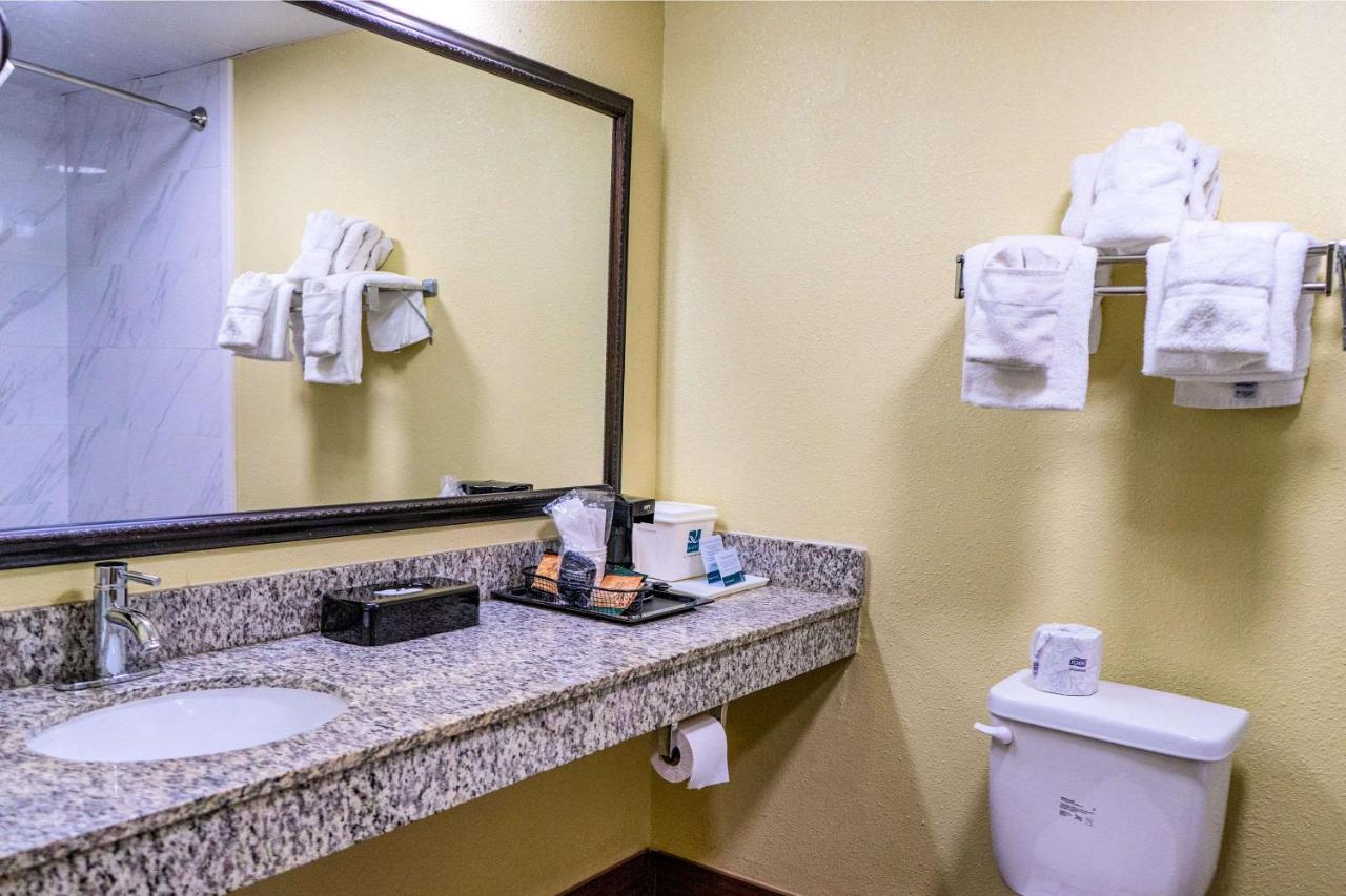 | Quality Inn Whiteville North
