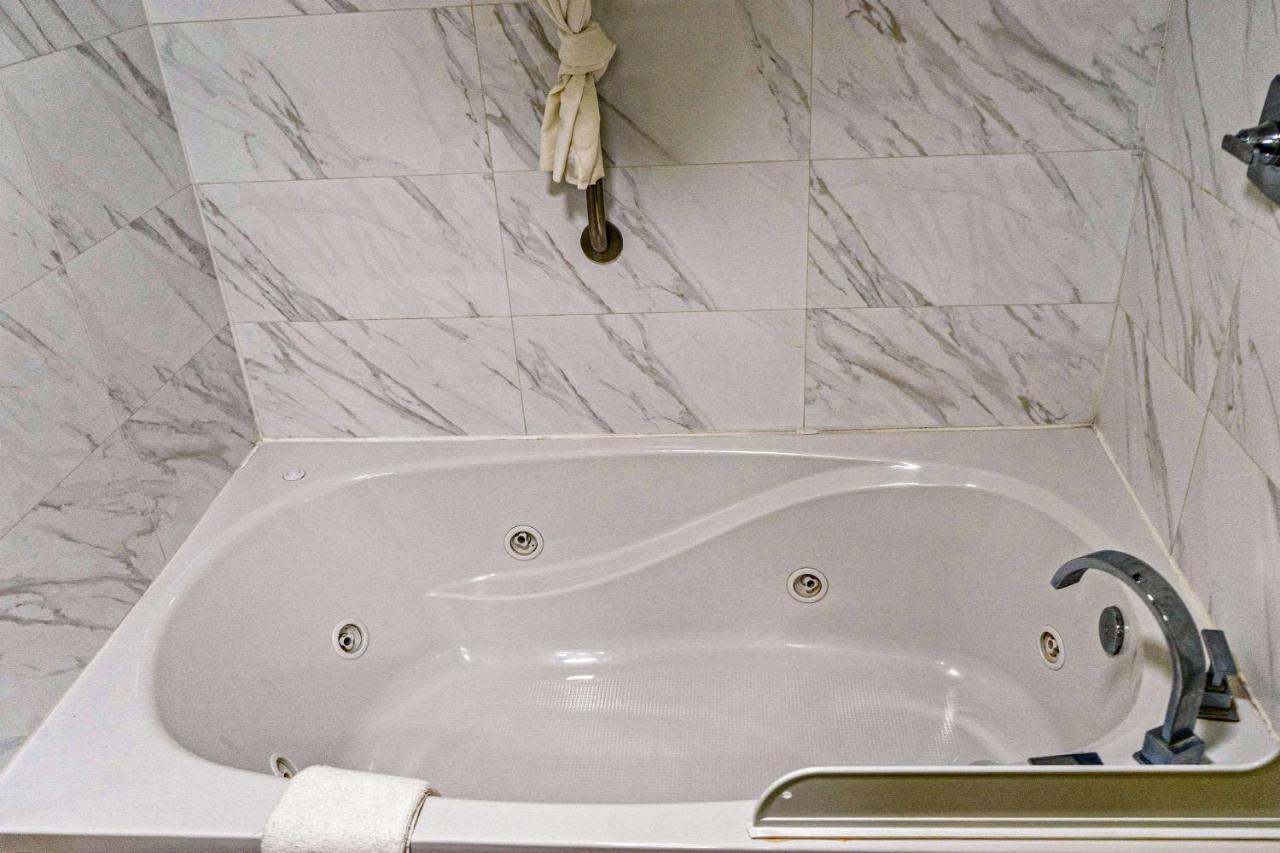 | Quality Inn Whiteville North