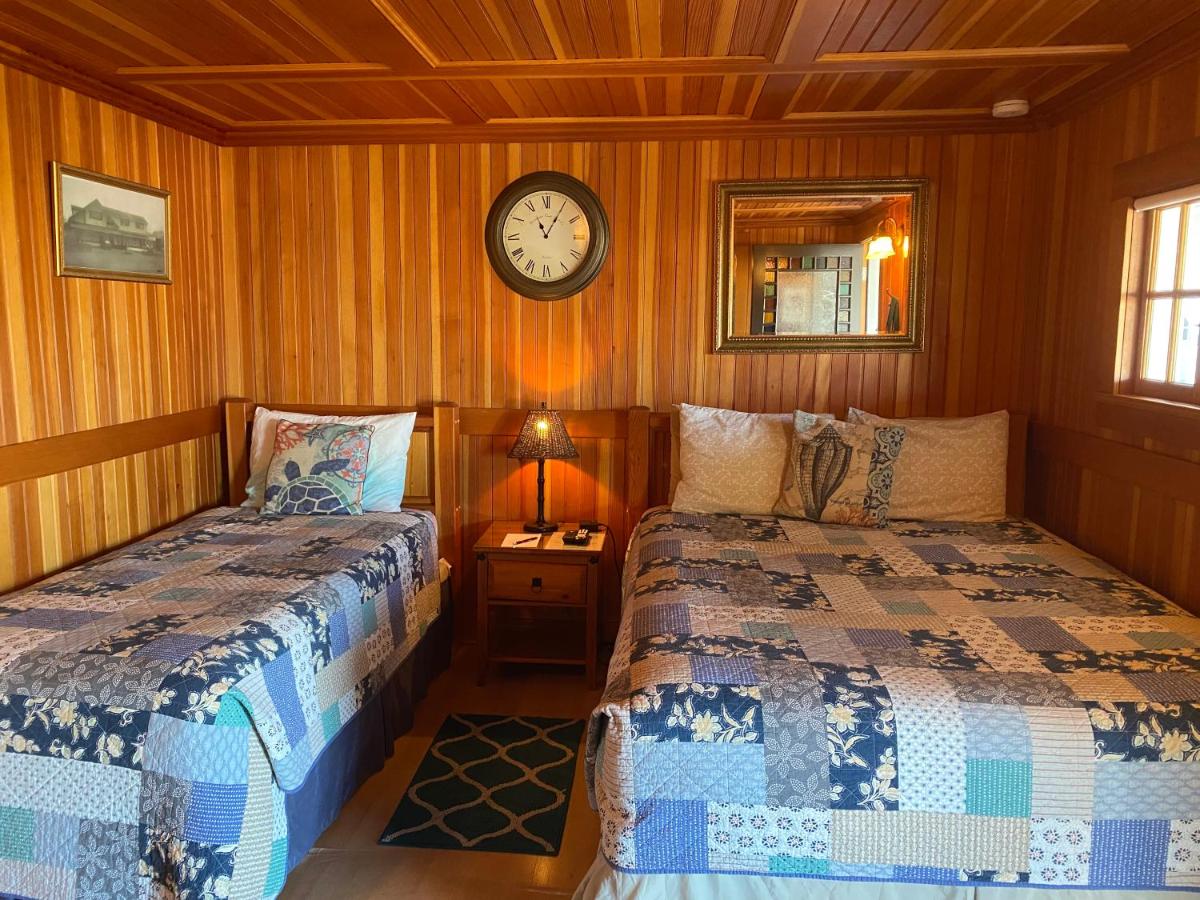 | Whistling Winds Motel