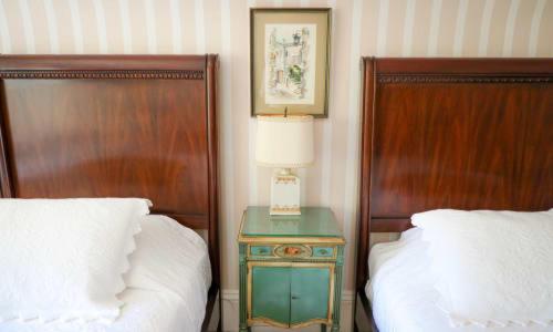 | The Belmont Inn