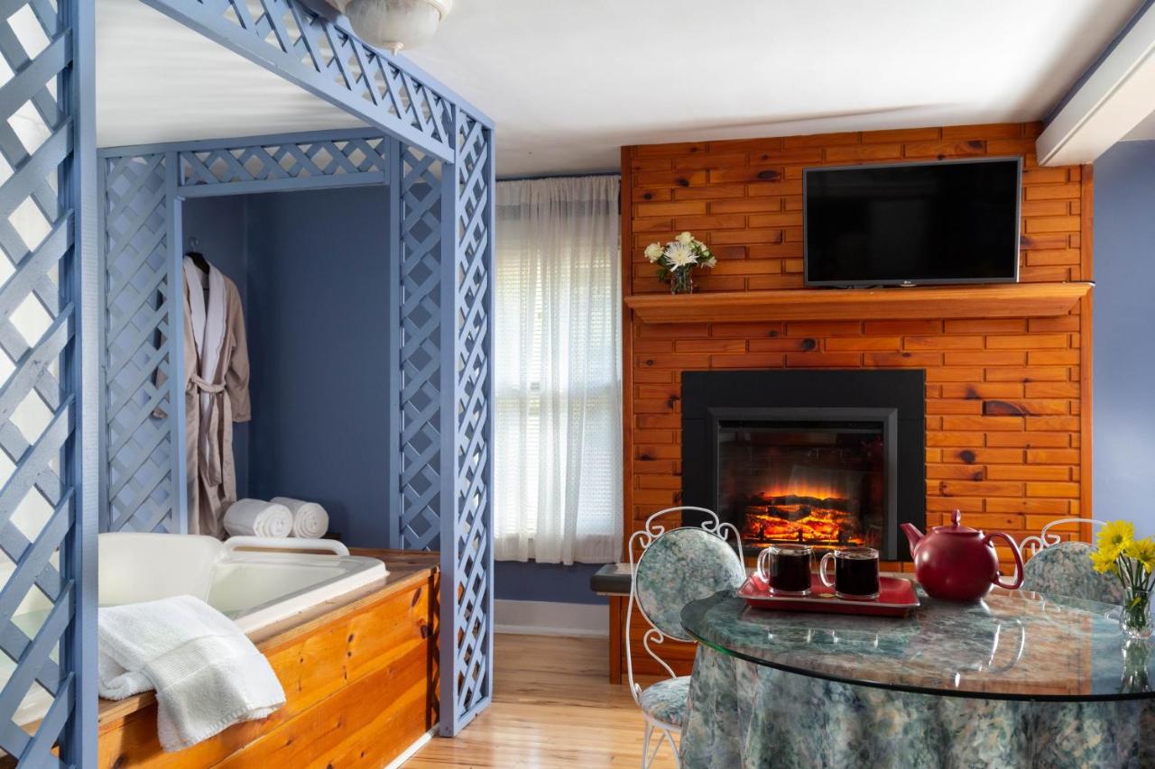 | Justin Trails Resort
