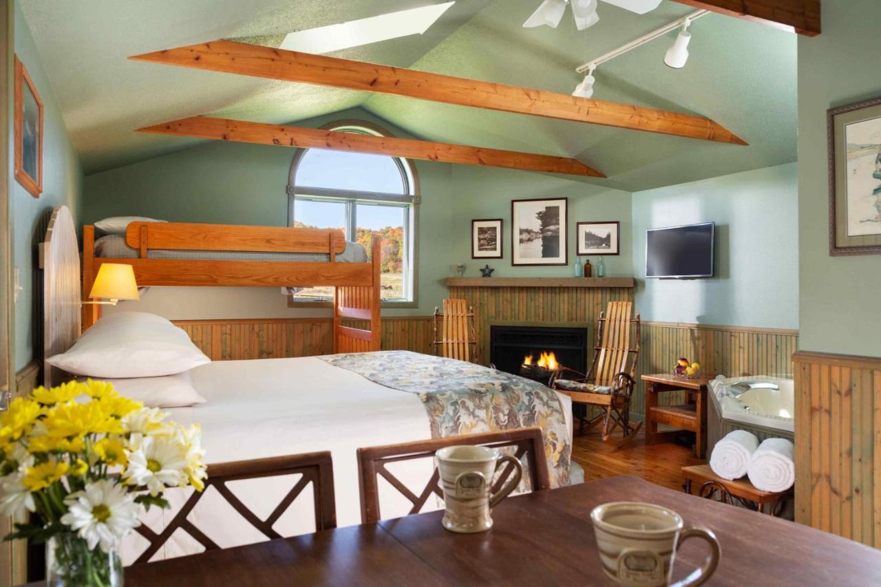 | Justin Trails Resort