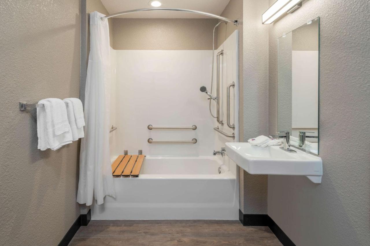 Deluxe Queen Room at Motel 6-Fontana, CA