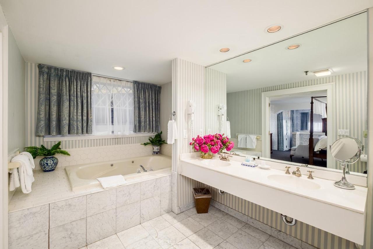 | Simsbury 1820 House