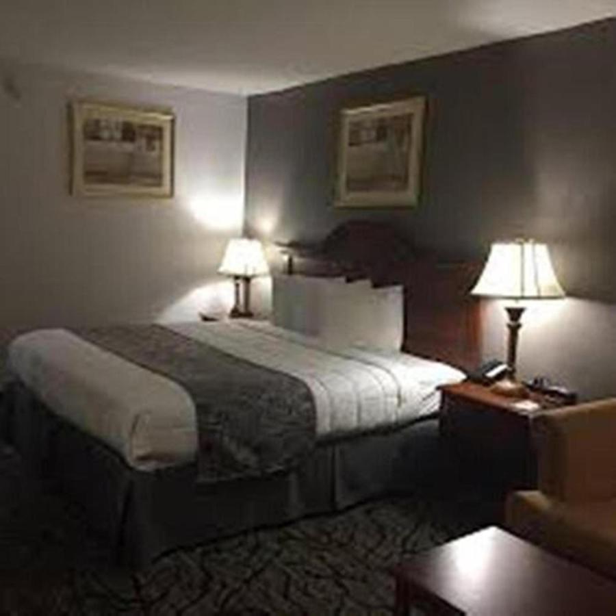 Double Room with Two Double Beds - Pet Friendly/Non-Smoking at Baymont by Wyndham Walterboro