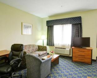 Room #49194816 at Quality Inn & Suites Waco North