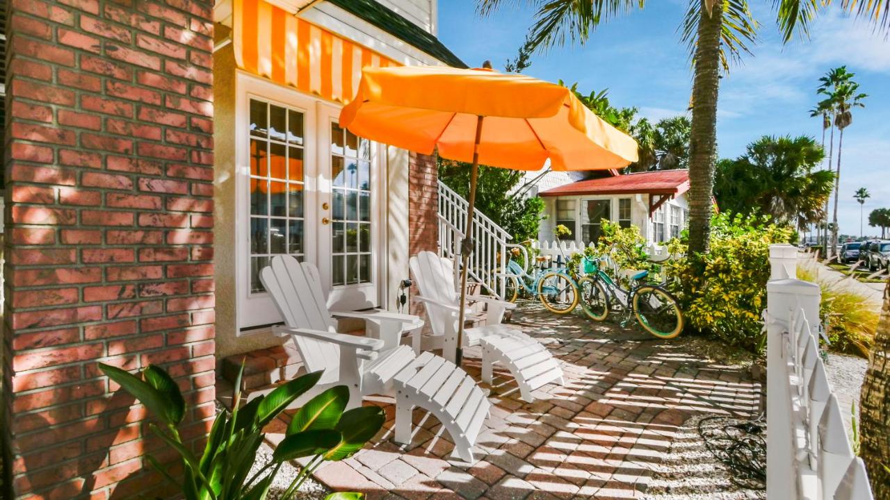 | Coconut Inn Pass-a-Grille Beach