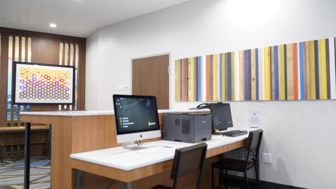 | Holiday Inn Express & Suites - Dallas Market Center, an IHG Hotel