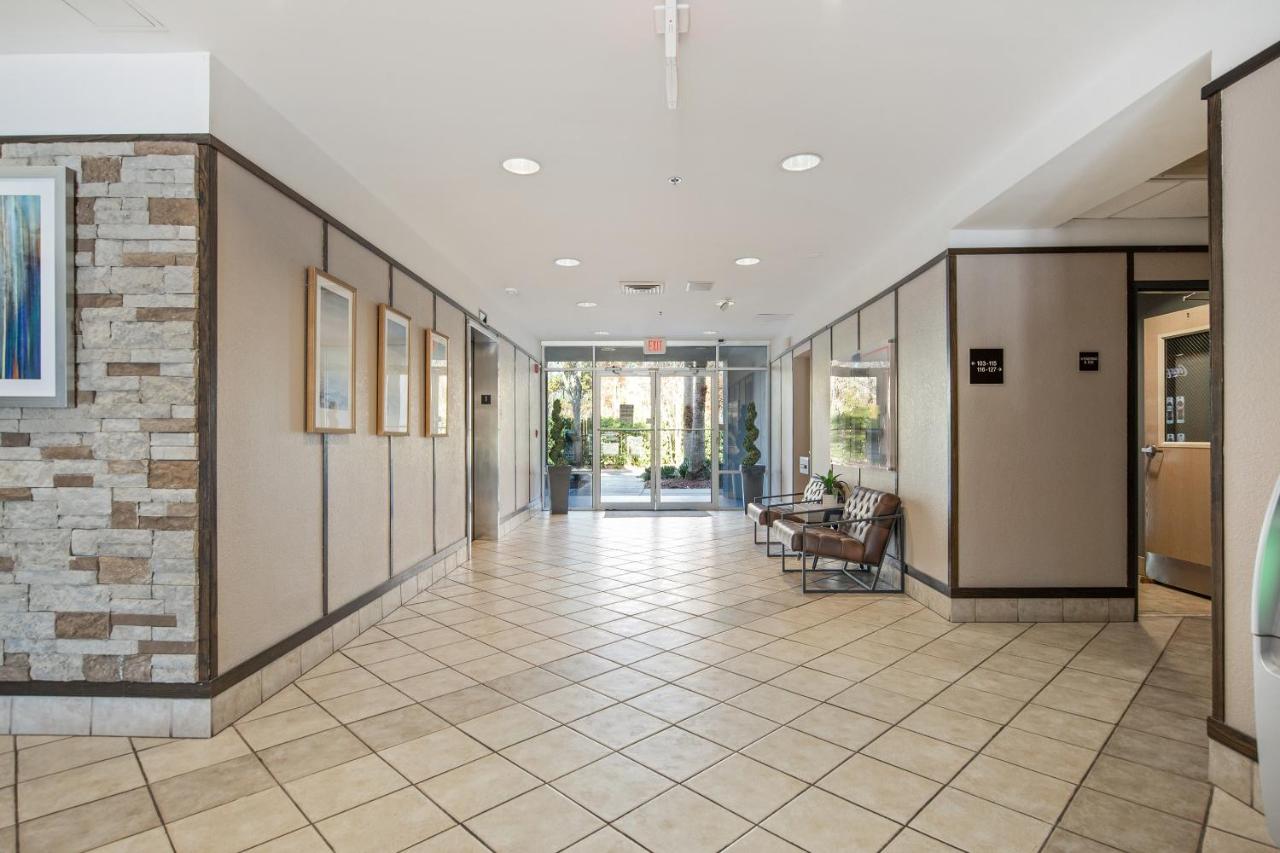 | OYO Townhouse Orlando West