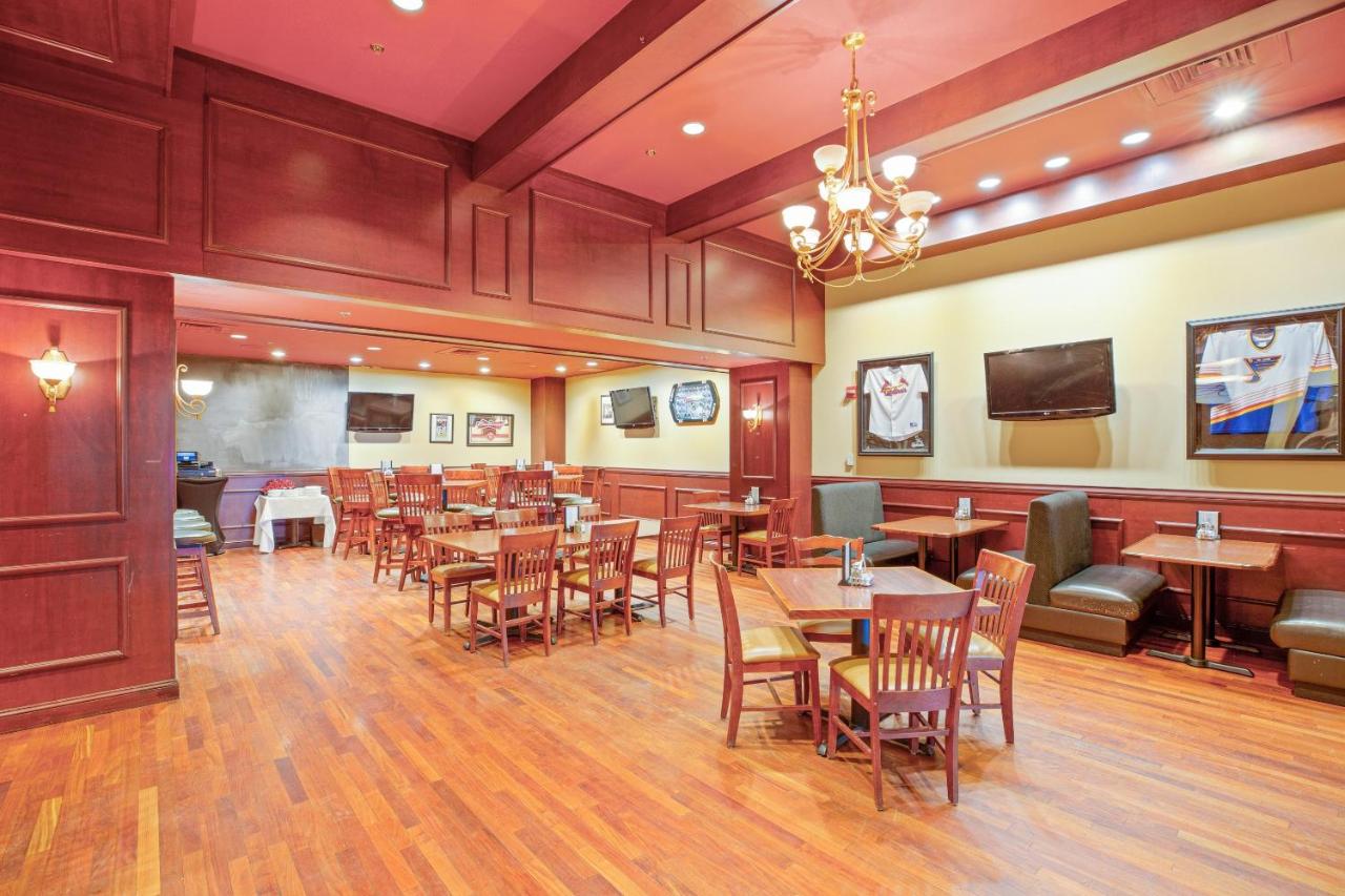  | OYO Hotel St Louis Downtown City Center MO