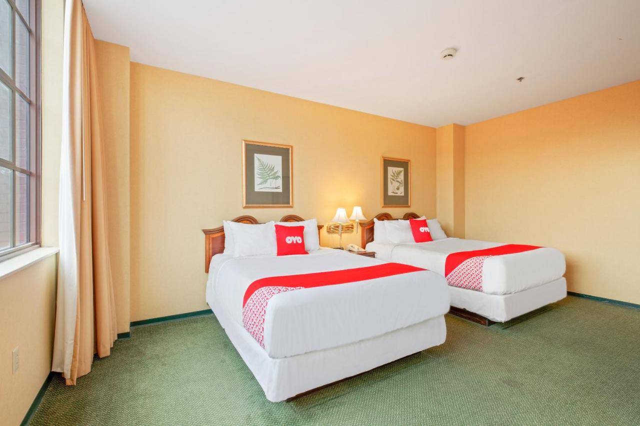  | OYO Hotel St Louis Downtown City Center MO