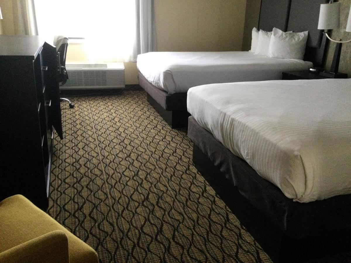 Deluxe Double Room with Two Double Beds - Non-Smoking at Baymont by Wyndham Bridgeport/Frankenmuth