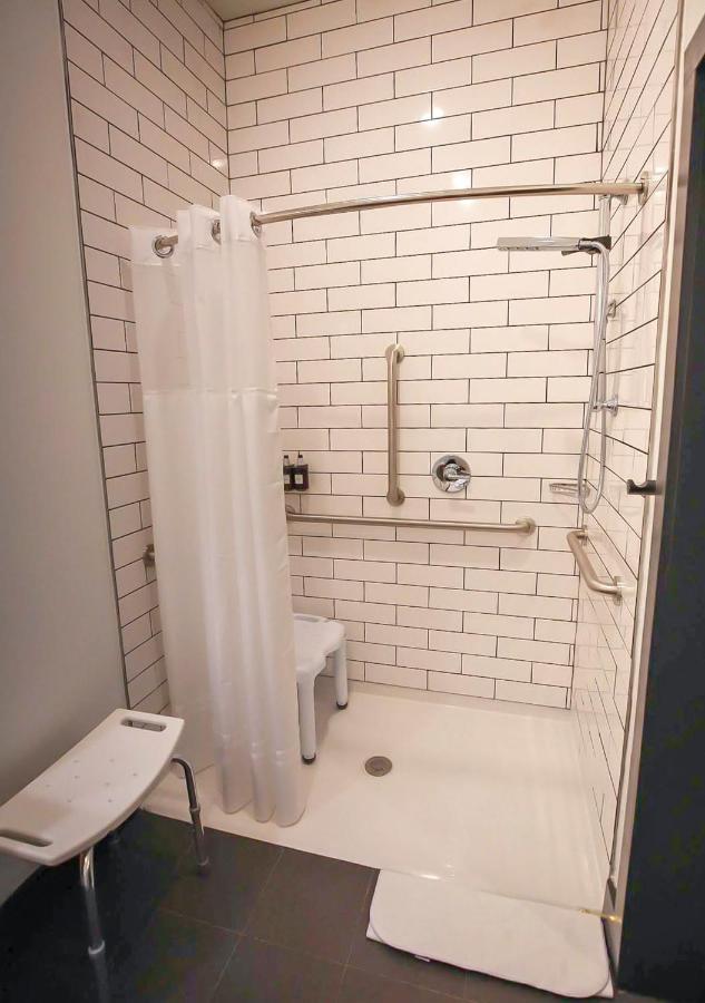 King Room - Mobility and Hearing Impaired Access/Non-Smoking at Origin Lexington a Wyndham Hotel