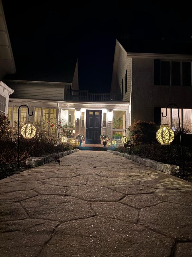 | Old Town Inn