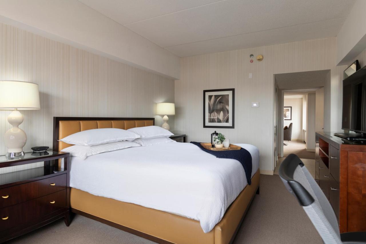 Suite, Club level, 1 Bedroom Executive Suite, 1 King at The Stamford Hotel