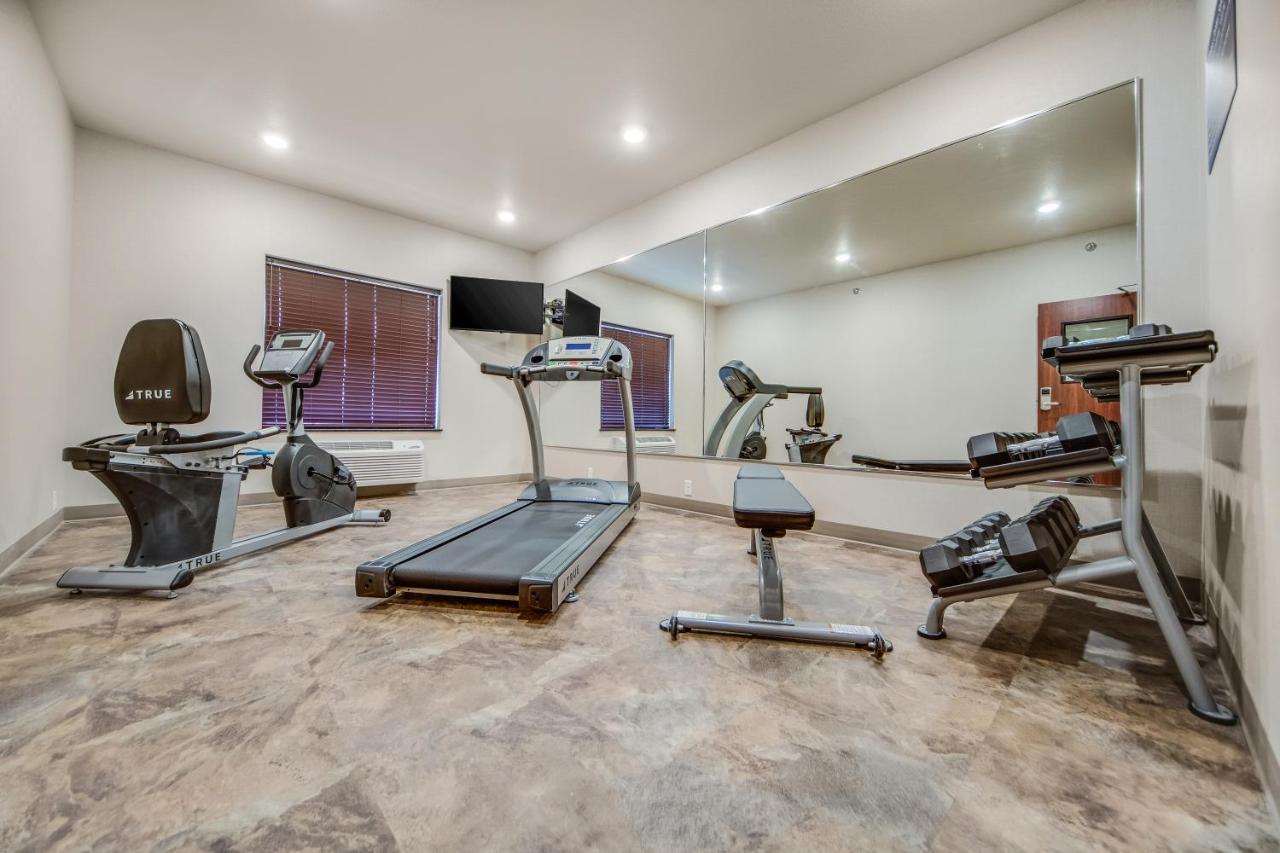 | Cobblestone Hotel & Suites - Cozad