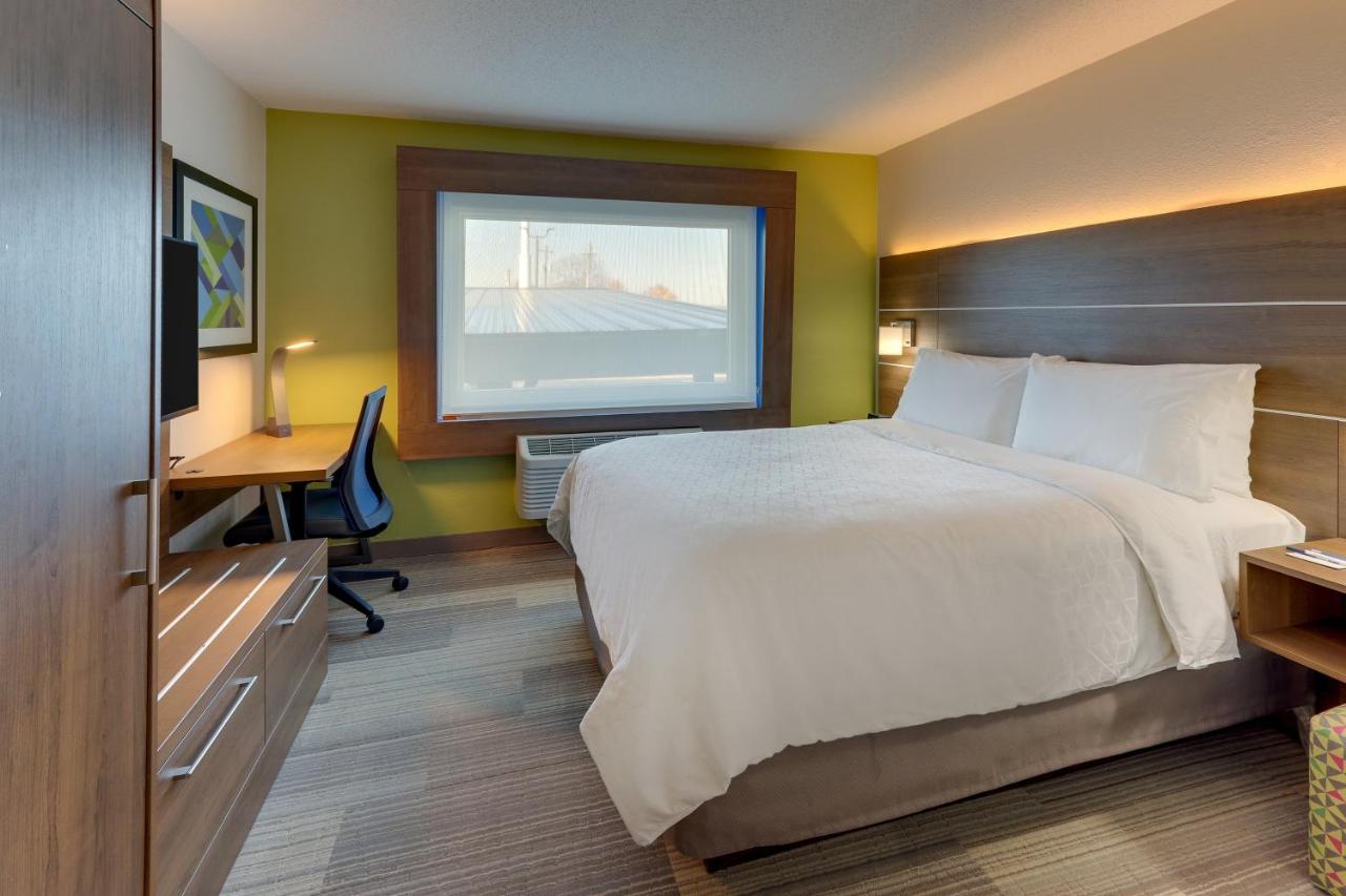 Queen Room - Non-Smoking at Holiday Inn Express Cincinnati North - Monroe, an IHG Hotel