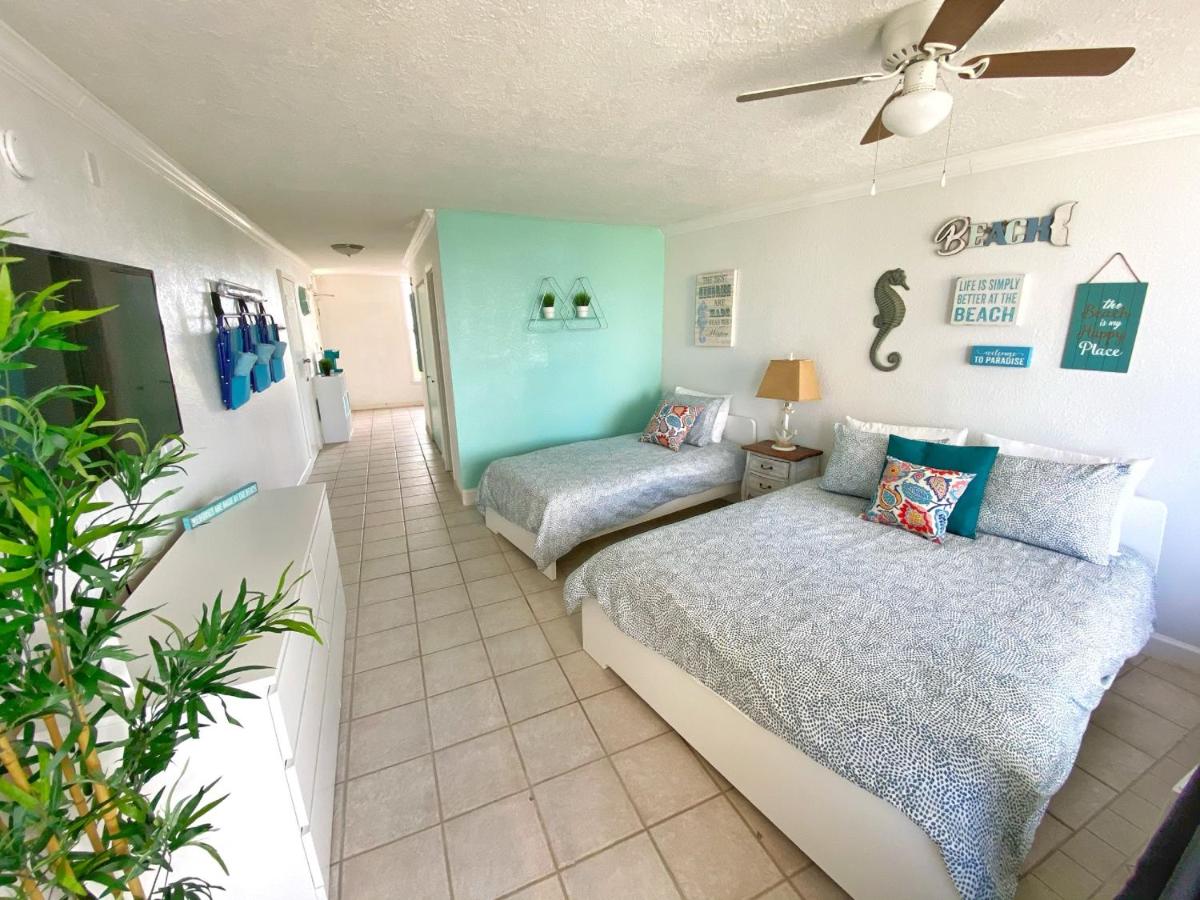 | Pirates Cove Resort Studios!