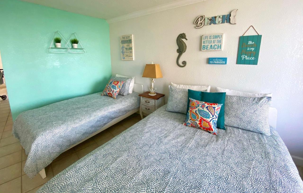 | Pirates Cove Resort Studios!