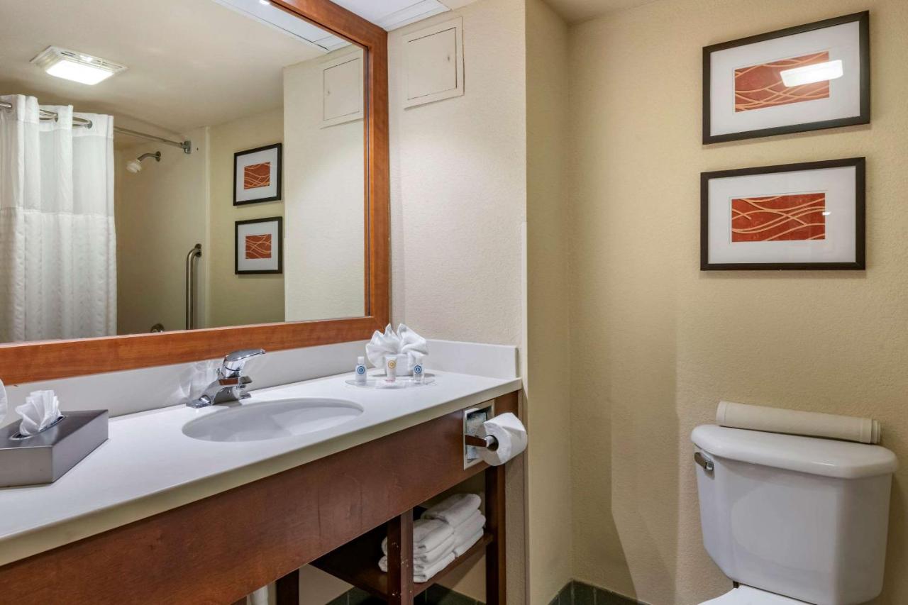 | Comfort Suites Miami