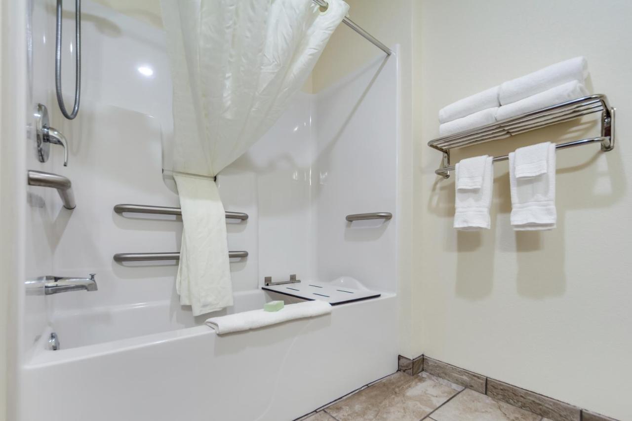 | Cobblestone Inn & Suites - Holdrege