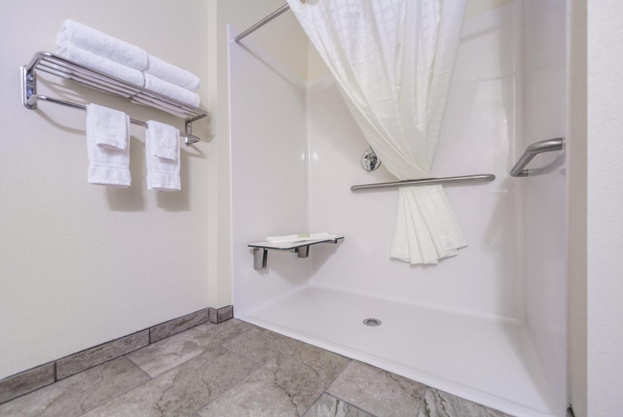 | Cobblestone Inn & Suites - Holdrege