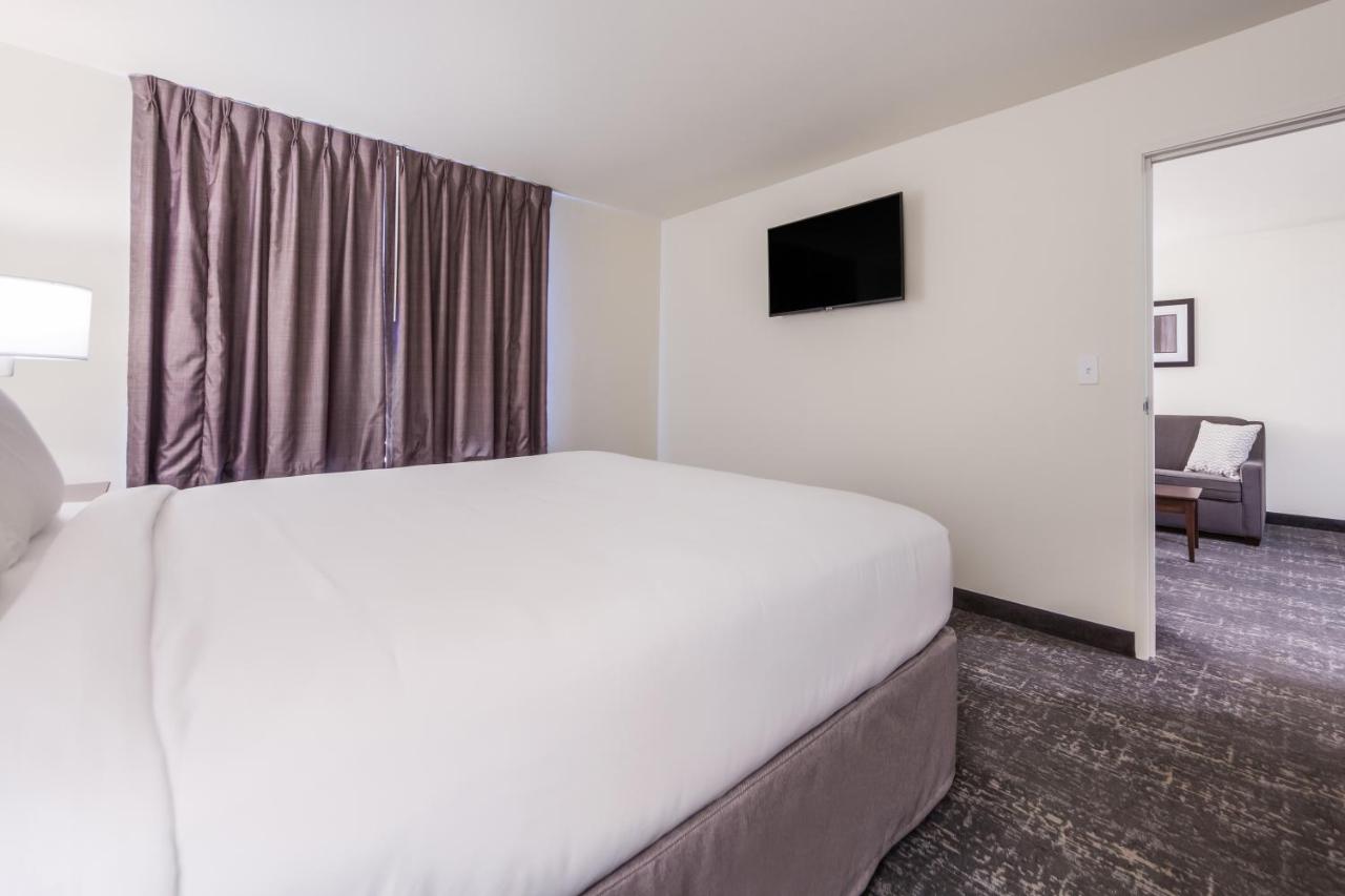 | Cobblestone Inn & Suites - Holdrege