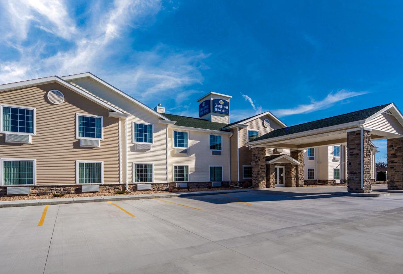| Cobblestone Inn & Suites - Holdrege