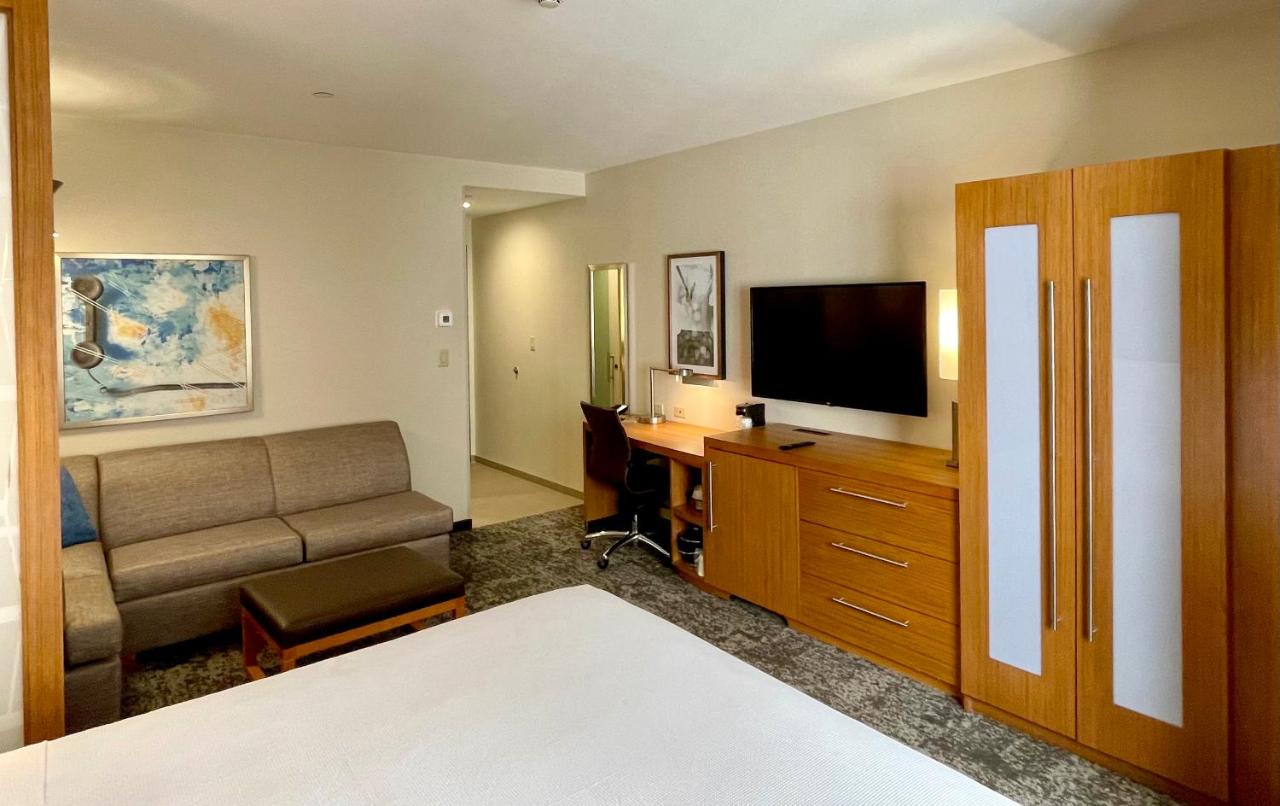 King Room at Hyatt Place Houston Downtown