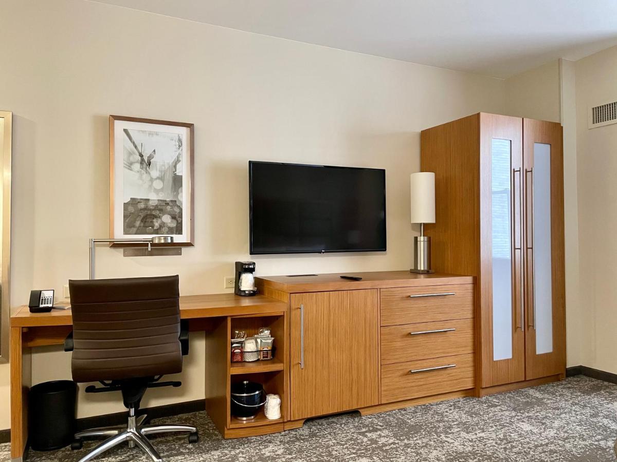 King Room with View at Hyatt Place Houston Downtown