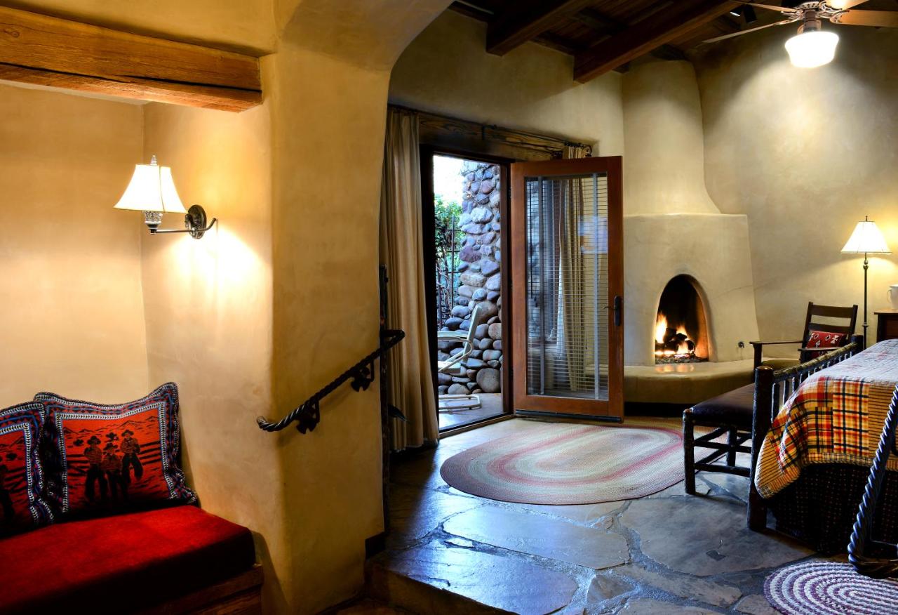 Deluxe King Room at El Portal Sedona Hotel