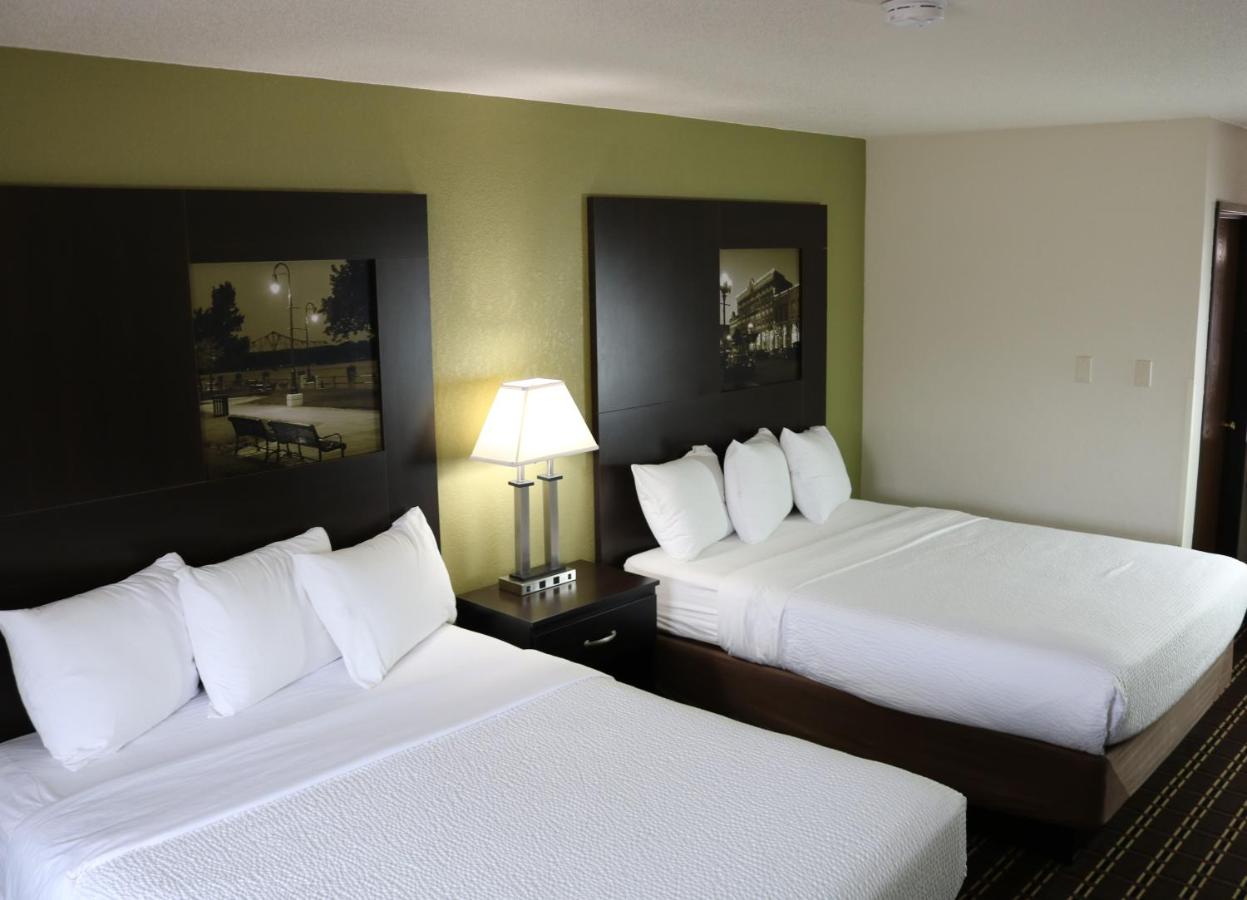 Full Room with Two Full Beds - Non-Smoking at Super 8 by Wyndham La Crosse