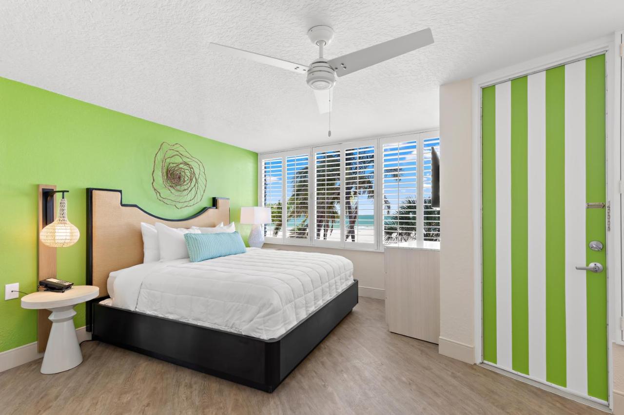 | Bellwether Beach Resort
