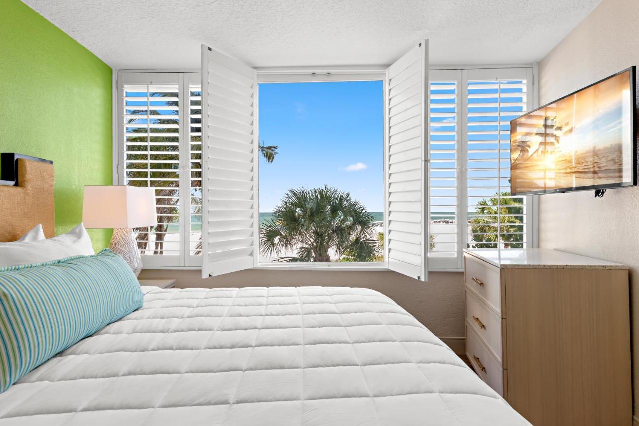| Bellwether Beach Resort