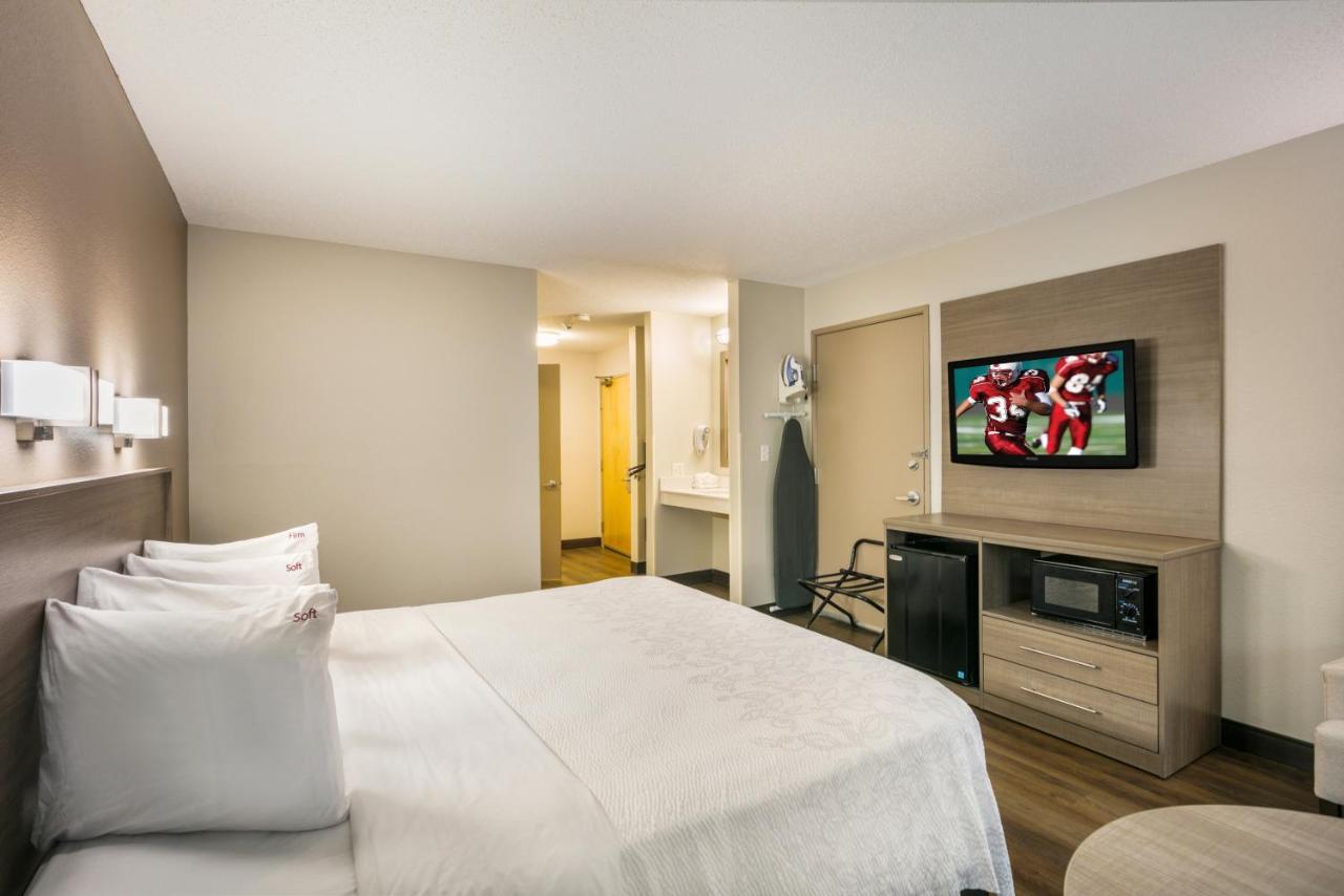 | Red Roof Inn PLUS+ Boston - Logan