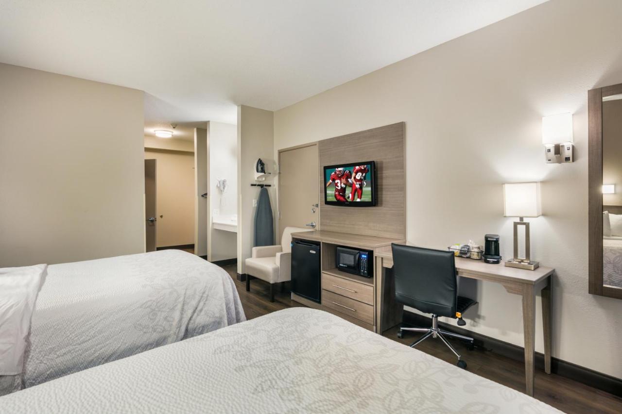 | Red Roof Inn PLUS+ Boston - Logan