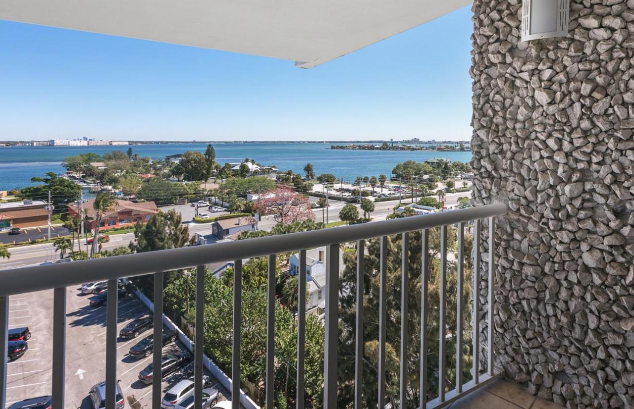 | Bellwether Beach Resort