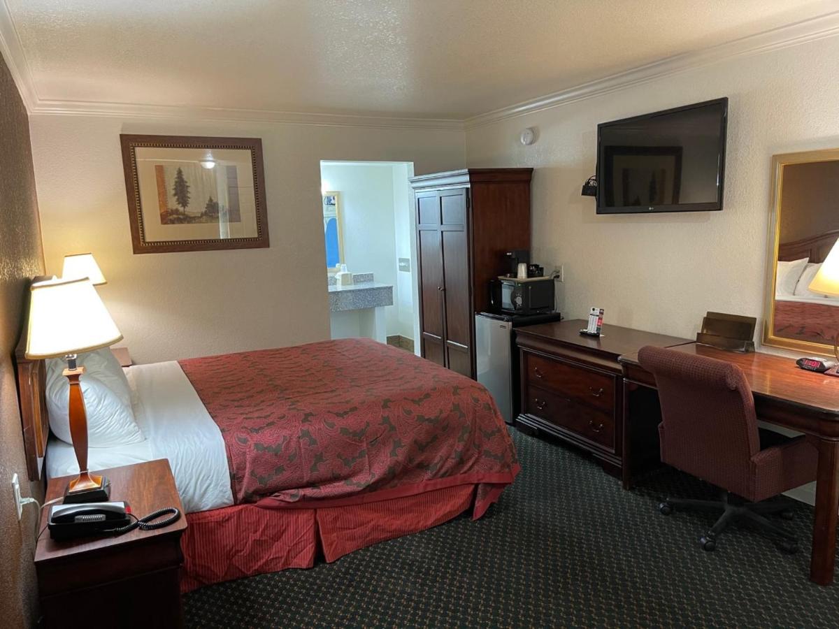 | 1st Interstate Inn