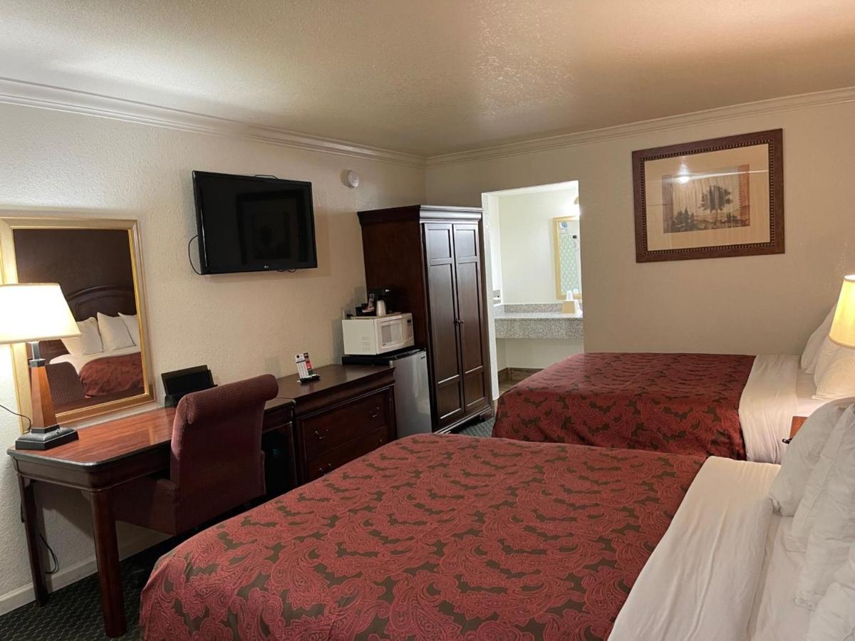 | 1st Interstate Inn