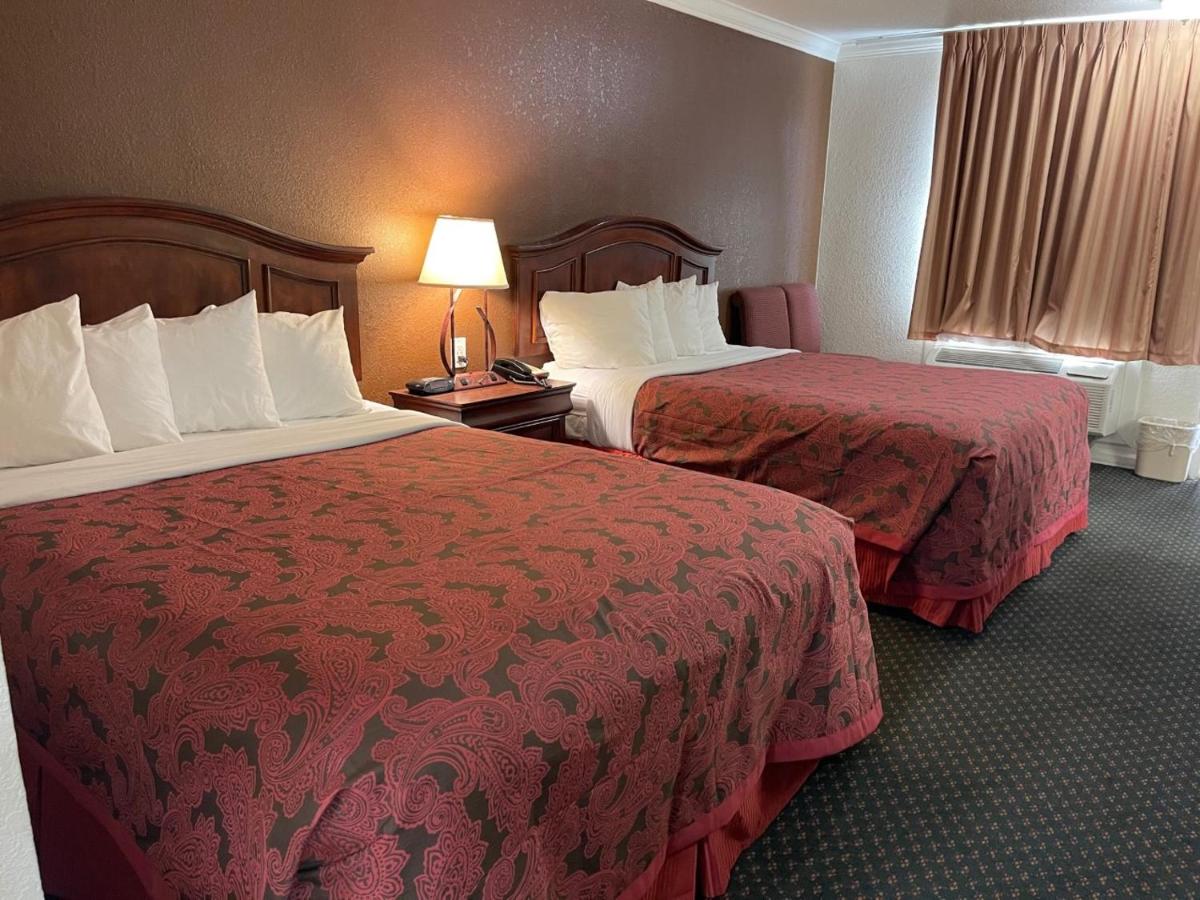 | 1st Interstate Inn