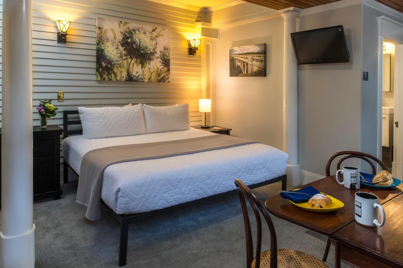  | Inn at the Gorge