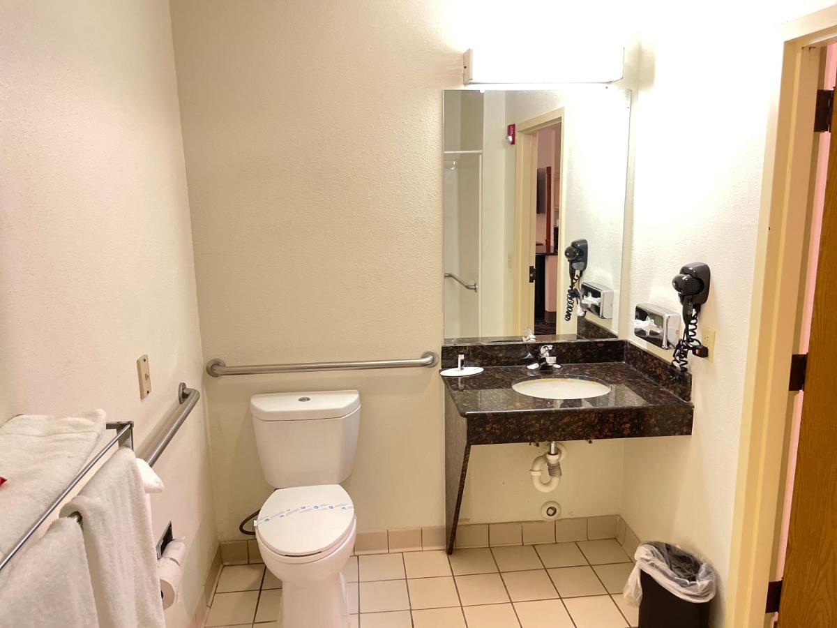King Studio Suite with Roll-in Shower - Mobility/Hearing Accessible - Non-Smoking at Super 8 by Wyndham Fort Worth Downtown South
