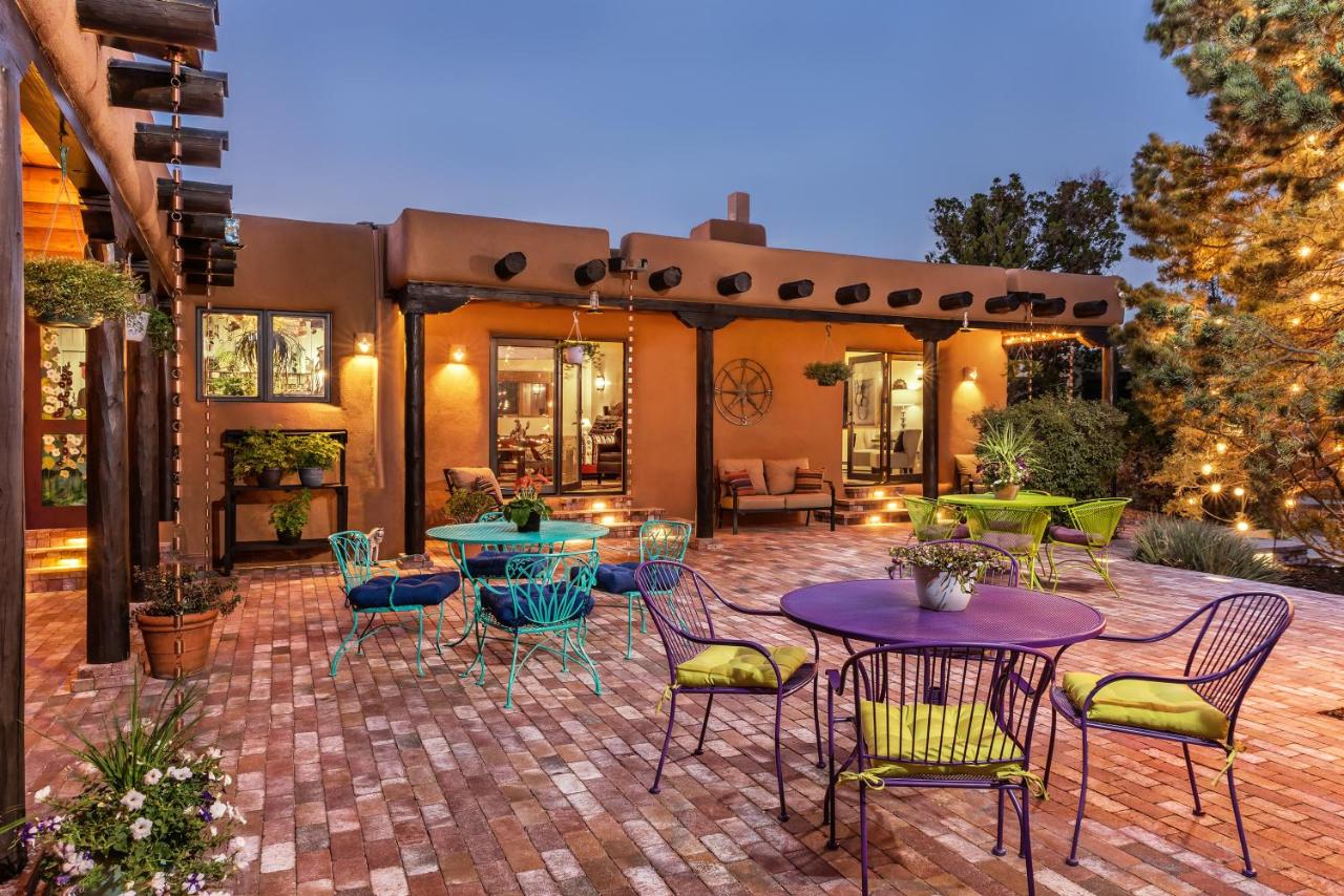| Bobcat Inn