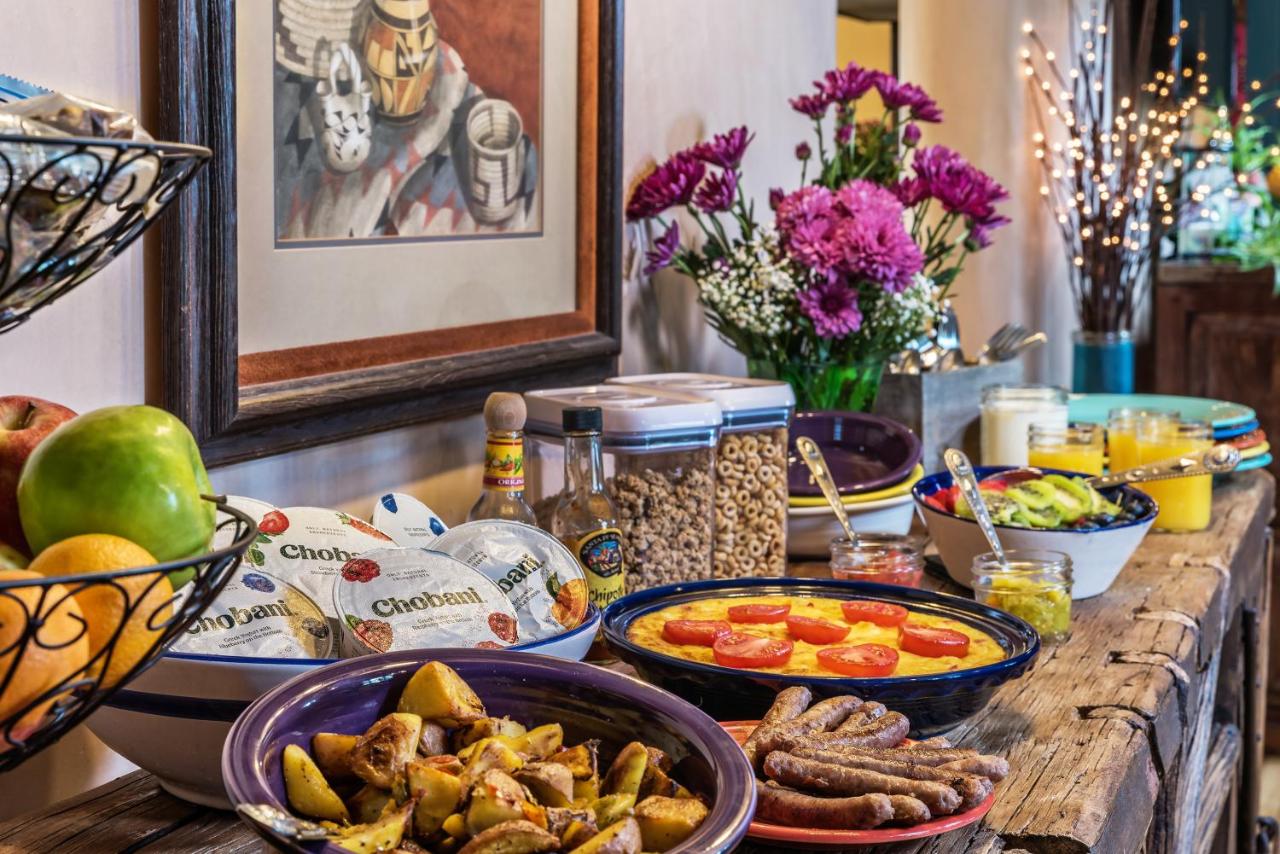 | Bobcat Inn