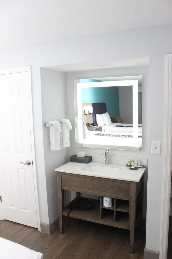 Queen Room with Two Queen Beds and City View - Non-Smoking at La Quinta Inn & Suites by Wyndham Oceanfront Daytona Beach