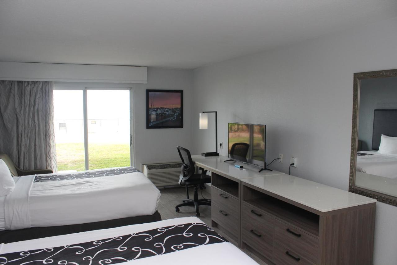Oceanfront Queen Suite with Sofa - Non-Smoking at La Quinta Inn & Suites by Wyndham Oceanfront Daytona Beach