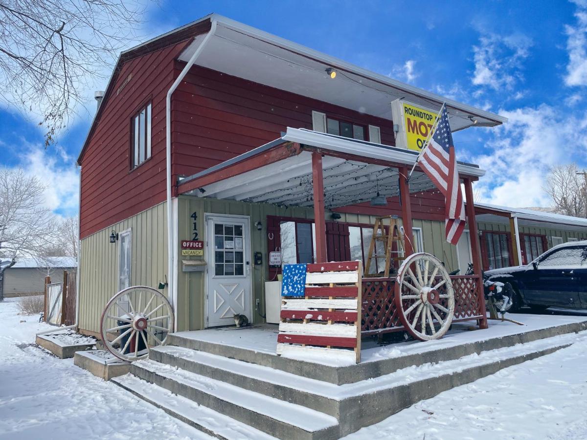 | Roundtop Mountain Vista - Cabins and Motel