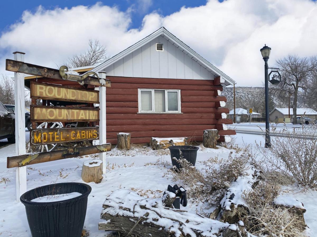 | Roundtop Mountain Vista - Cabins and Motel
