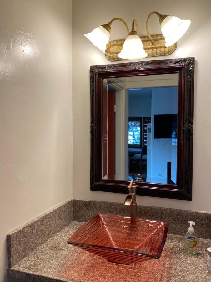 King Suite with Balcony at Villa Rosa Inn