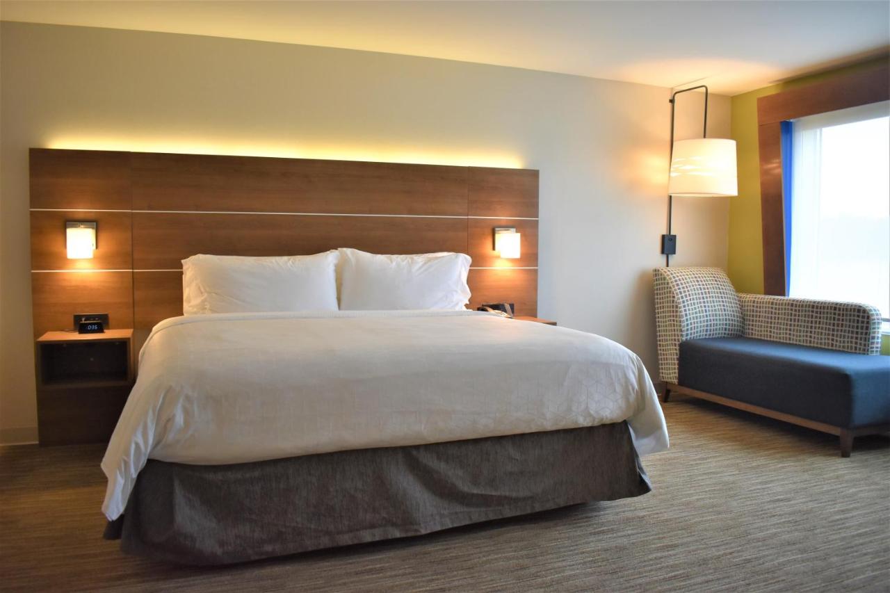 | Holiday Inn Express and Suites Gettysburg, an IHG Hotel
